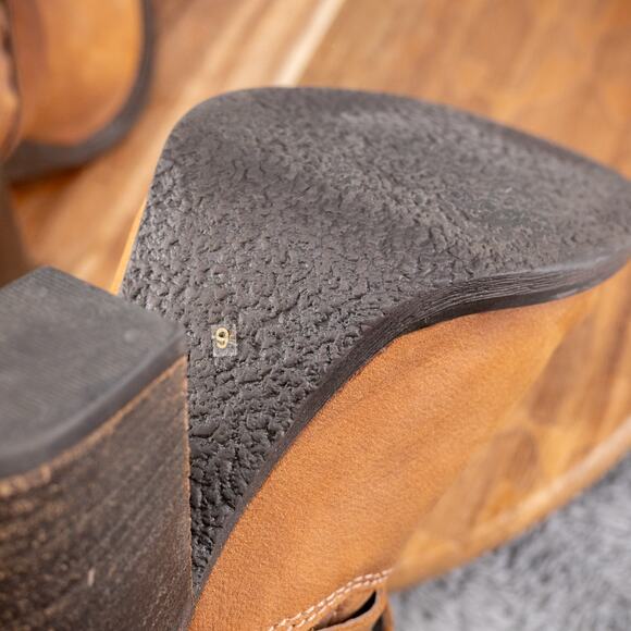 Steve Madden YALE Women's Distressed Brown Leather Ankle Boots Heels - Size 9 - Picture 6 of 8